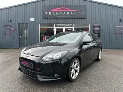 Ford focus 2.o l turbo st 250 / recaro / entretien ok