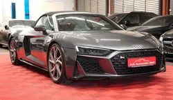 Audi R8 Spyder V10 5.2 FSI quattro • 570 ch Bang & Olufsen Magnetic Ride Daytona Grey