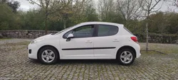 Peugeot 207 1.4 gasolina 156km A.C ótimo troco