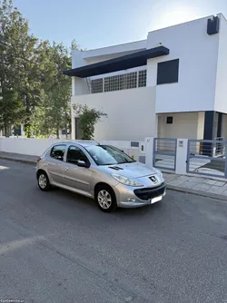 Peugeot 206 plus 1.1 (gasolina)