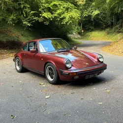 Porsche 911 Carrera 3.2L Coupe - Carnet