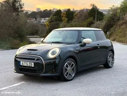 MINI 3 Portas Cooper SE Resolute Edition