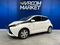 TOYOTA Aygo 1.0 69ch x-play - 2017 - 63 000 km - Suivi complet - Faible kilométrage - Régulateur De Vitesse - Climatisation