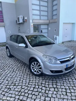 Opel Astra 1.3 CDTi Elegance