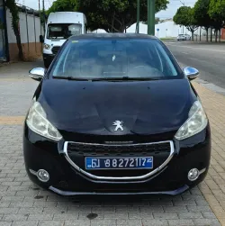 PEUGEOT 208 1.6e-HDi Style