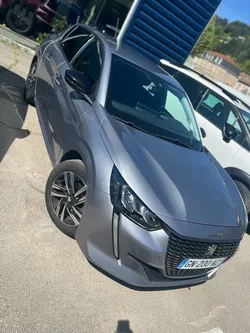 PEUGEOT 208 100 ch Allure – 2023 – 20 000 km – 13 990