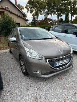 Peugeot 208 1.2 82ch Moteur HS VENTE A PRO