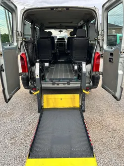 Nissan Interstar 2.2 mobilidade reduzida
