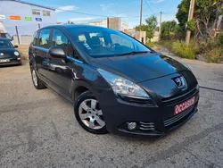 Peugeot 5008 1l6 hdi 112ch