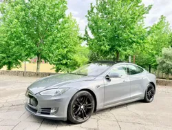 Tesla Model S 85 perfomance