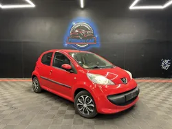 PEUGEOT 107 1.0 i 68 CH / BOITE AUTOMATIQUE / CARPLAY / ECRAN GPS / CAMERA DE RECUL / 5 Portes