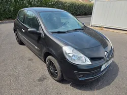 Renault Clio 3 - 1.2 16v 75ch - Kit distribution neuf - Clim - Essence
