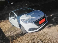 Peugeot 208 1.6.HDI 100cv