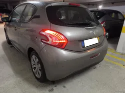 Peugeot 208 1.4HDI A/C 5lugares , Impecavel