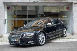 Audi S8 5.2 V10 FSI Quattro