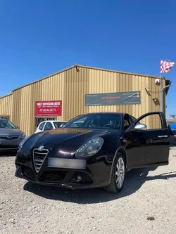 Alfa Romeo Giulietta 1.4 T-JET 120CH / FINITION DISCTINCTIVE START-STOP / HISTORIQUE COMPLET