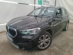 BMW X1 sDrive 16d 116 ch DKG7 Business Design avec un attelage