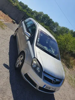 Opel Zafira 7 places