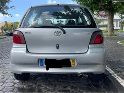 Toyota Yaris em MT bom estado