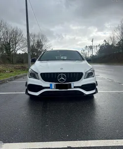 Mercedes-Benz CLA 220 Pack 45 AMG