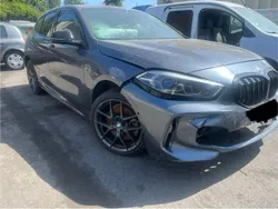 BMW série 1 accidenté