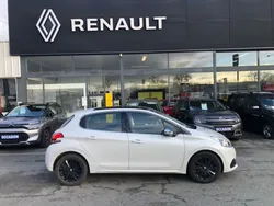 PEUGEOT 208 1.2 e-THP 110 Allure + toit panoramique Juillet 2016 49990km 9990E