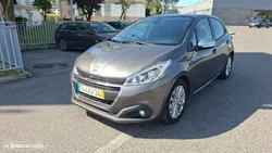 Peugeot 208 1.2 PureTech Signature