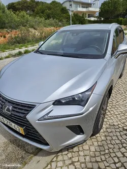 Lexus NX 300h Executive+
