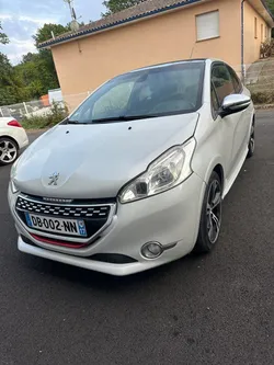 Peugeot 208 1.6 THP 200 GTI
