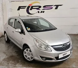 Opel corsa 1.2 Edition 80 ch 97000 kms Garantie moteur à chaine revision à jours Aucun frais à prévoir