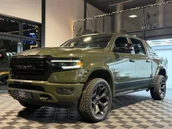 Dodge RAM 1500 Limited Night Sport 5.7 HEMI V8 401 ch 4x4 – Harman Kardon – Toit pano – HUD
