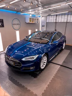 Tesla Model S 90D Nacional