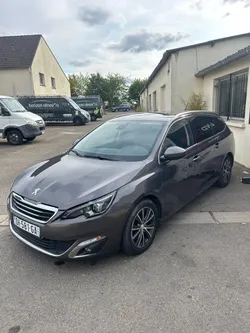 Peugeot 308 SW 2.0 BlueHDi. 150 EAT6 Allure - très bien équipée - GPS - Caméra - 2014