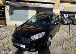 Ford Tourneo Courier 1.5 TDCi Titanium