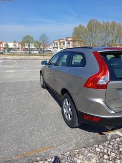 Volvo XC60 2.0 163 cvs momenteum D4