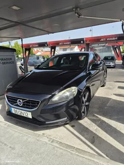 Volvo V40 D2