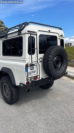 Land Rover Defender (Defender)