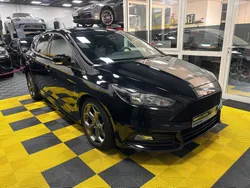 Ford Focus II 2.0 ST 250 cv Ecoboost 5 portes Recaro gps châssis sport alarme sièges chauffant pack hivers