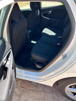 Volvo V40 D2