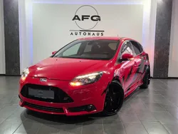 Ford Focus ST 2.0 EcoBoost 250ch - Sony - Echappement - 66 811km