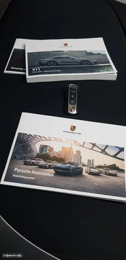Porsche 911 (992) Carrera Cabriolet PDK