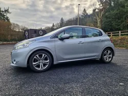 Peugeot 208 1.6 vti 120 cv allure