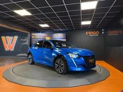 PEUGEOT 208 1.5 BLUEHDI 100 GT LINE START & STOP / TOIT PANORAMIQUE / CAMÉRA 360° / APPLE CARPLAy