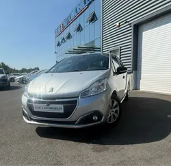 Peugeot 208 1.6 hdi 100 ch GPS LED CARPLAY SEULEMENT 80000km