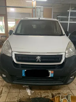 PEUGEOT Partner rallongé