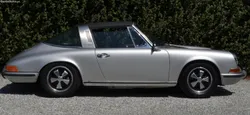 Porsche 911 2.2 E targa