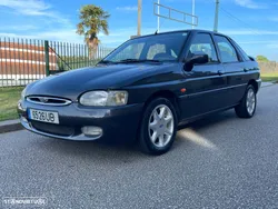 Ford Escort 1.6i 16V Ghia