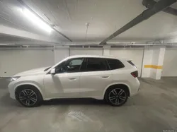 BMW X1 IX1