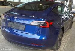 Tesla Model 3 Tração Traseira Standard