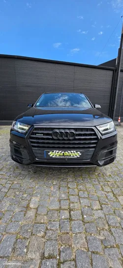 Audi Q7 3.0 TDI quattro S-line Tiptronic 7L